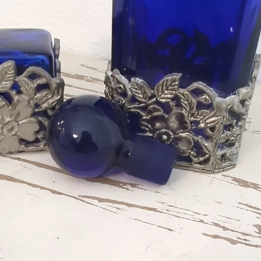 💙 Vintage Cobalt Blue Pewter Refillable Boudoir Perfume Bottles – Set of Two - Picture 6 of 12